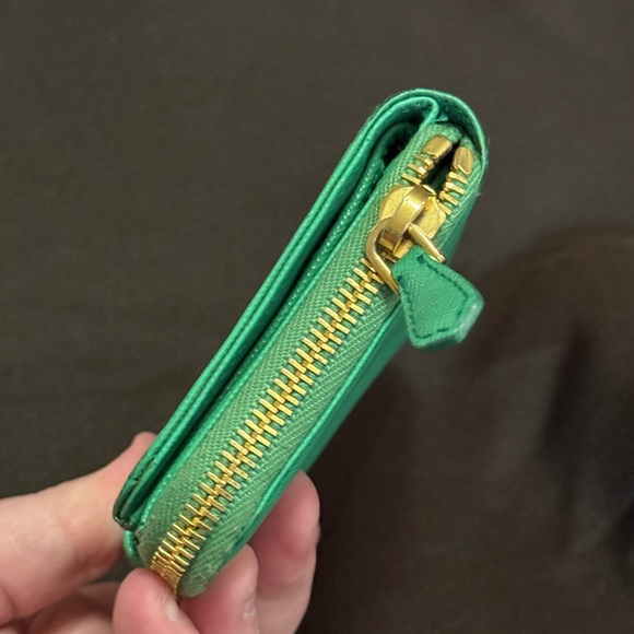 PRADA COMPACT WALLET - Picture 6 of 12